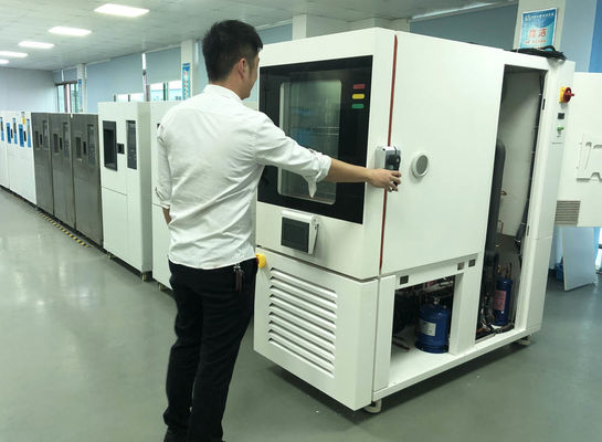 Chambre de recyclage de température programmable LIYI IEC60068 5-15℃/min 3 phases 380V