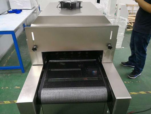 Longueur 2000mm de machine de four de séchage industriel de stérilisateur UV d'OIN de LIYI